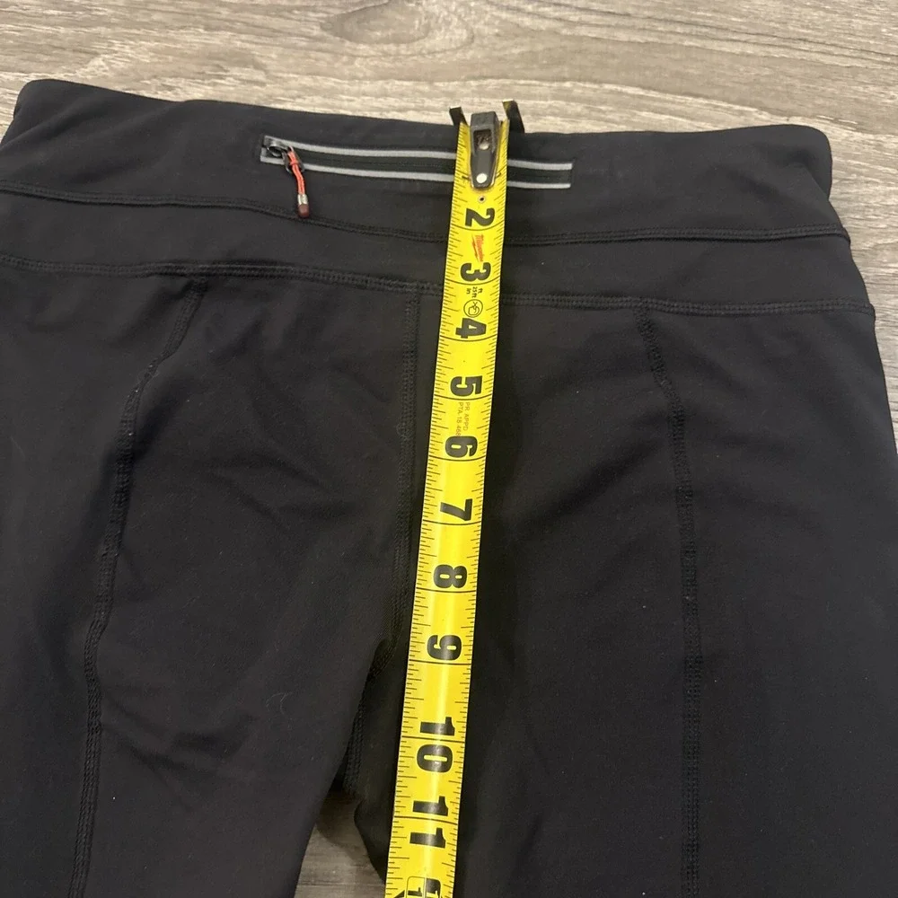 Lululemon Women's Size 8 Cropped Leggings